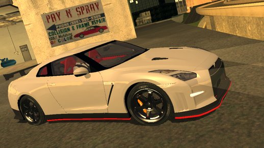 Nissan GTR R35 Nismo 2015 (SA lights) for mobile